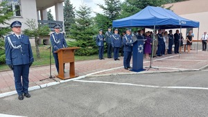 Zdjęcia z uroczystości z okazji święta Policji , które odbyło się 19 lipca 2024 roku w Komendzie Miejskiej Policji w Przemyślu. Apel na placu pod Komendą.