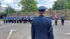 Zdjęcia z uroczystości z okazji święta Policji , które odbyło się 19 lipca 2024 roku w Komendzie Miejskiej Policji w Przemyślu. Apel na placu pod Komendą.