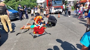 Zdjęcia z uroczystości z okazji święta Policji , które odbyło się 19 lipca 2024 roku w Komendzie Miejskiej Policji w Przemyślu. Piknik z dziećmi z okazji święta Policji