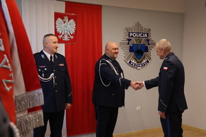 Uroczysta zbiórka na auli Komendy Miejskiej Policji w Przemyślu  podczas której Komisarz Waldemar Kolczak objął obowiązki I Zastępcy Komendanta Miejskiego Policji w Przemyślu, a  nadkomisarz Krystian Chowaniec obowiązki  Zastępcy Komendanta Miejskiego Policji w Przemyślu. Komendanci odebrali rozkazy personalne Komendanta Wojewódzkiego Policji w Rzeszowie z rąk Komendanta Miejskiego Policji w Przemyślu podinsp. Janusza Kiszki.