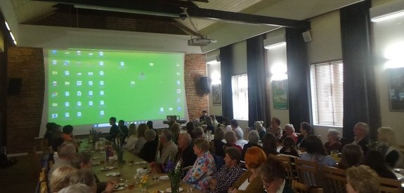 mieszkańcy Dubiecka na spotkaniu profilaktycznym