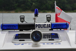 sygnalizator świetlno- dźwiękowy policja