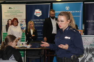 zdjęcia za spotkania profilaktycznego w Zespołu Szkół 
usługowo-Hotelarskich i Gastronomicznych w Przemyślu. 
fot. Zespół Szkoło Usługowo Hotelarskich i Gastronomicznych w Przemyślu